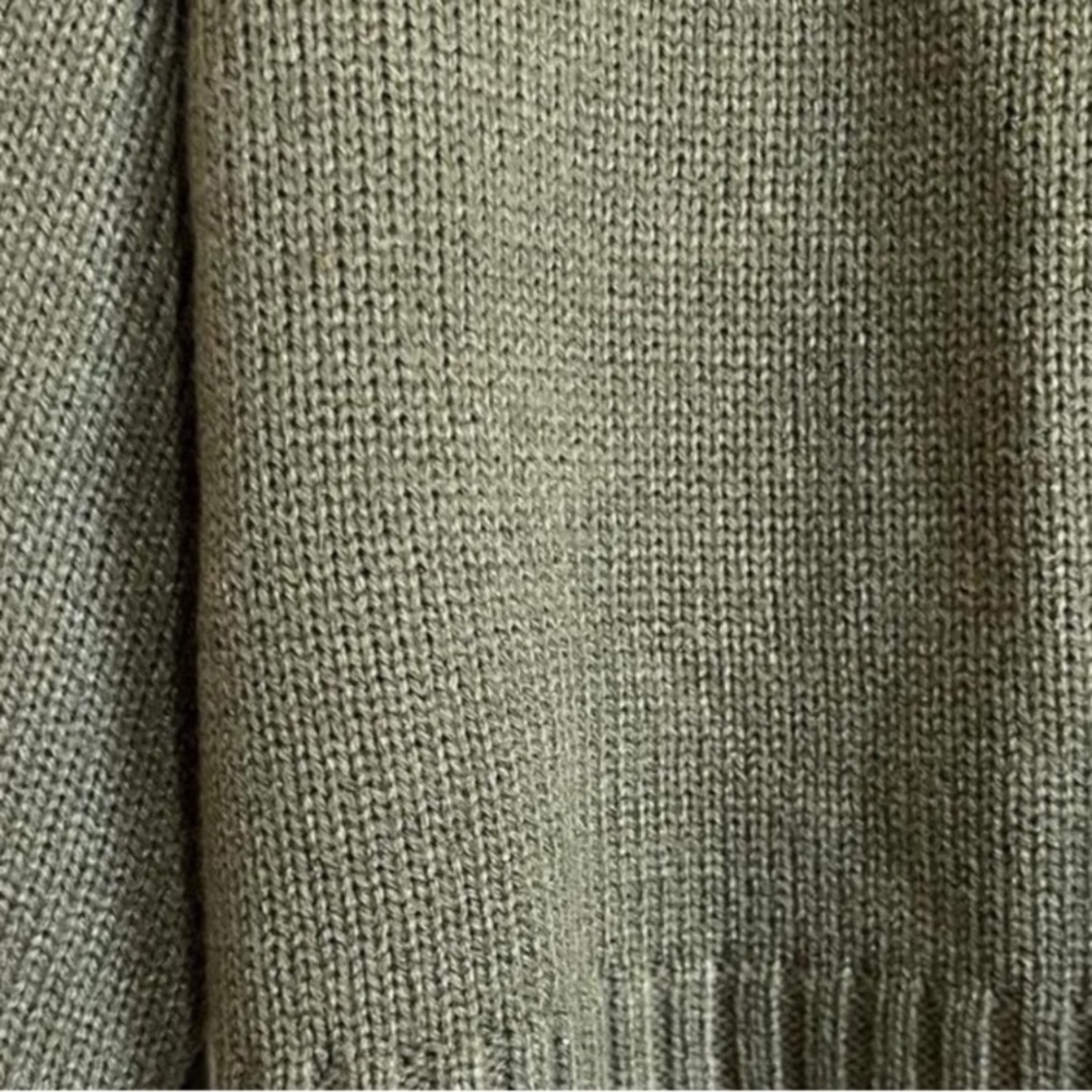 Altar’d State Olive Green Y2K Cropped Long Sleeve Embroidered Flower Sweater SzS - Picture 11 of 12